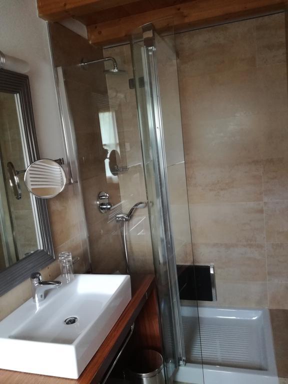 Hotel Bait De Angial ليفينو المظهر الخارجي الصورة