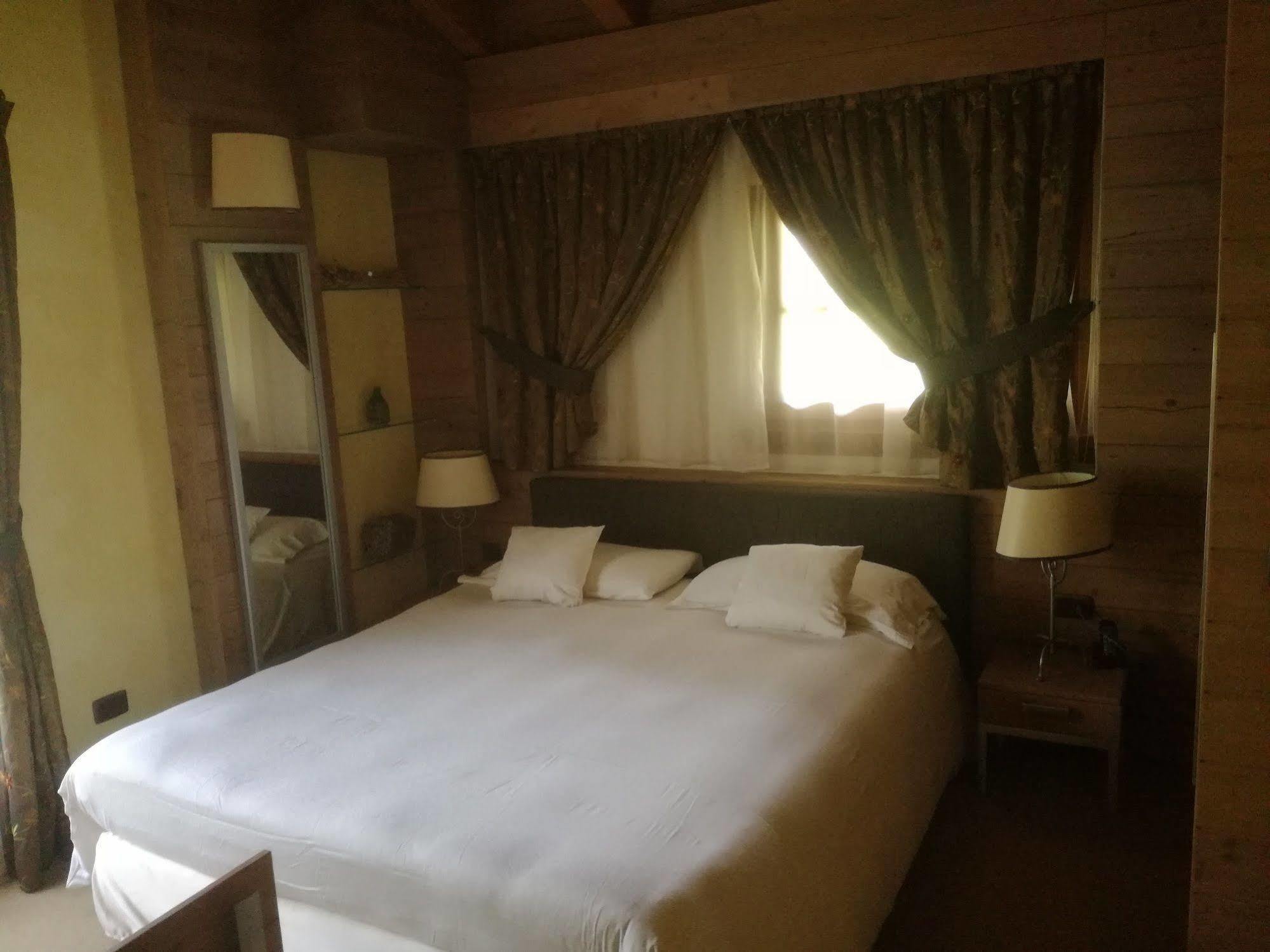 Hotel Bait De Angial ليفينو المظهر الخارجي الصورة