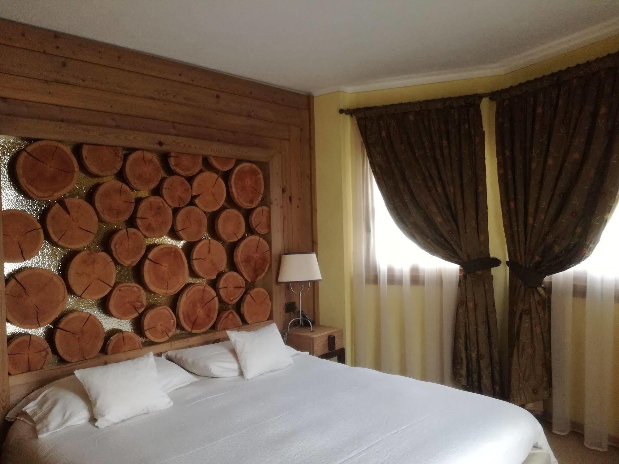 Hotel Bait De Angial ليفينو المظهر الخارجي الصورة